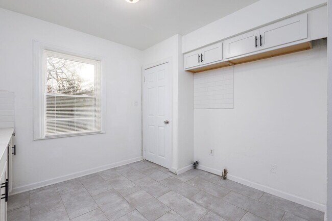 Building Photo - 11222 Wayburn St