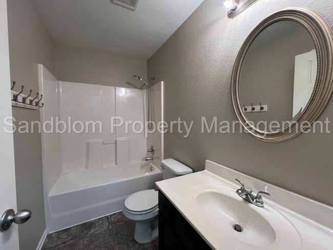 Building Photo - FOR LEASE | Jenks | $1645 Rent | Available...