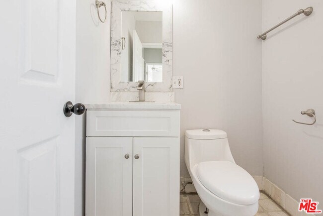 Building Photo - 8525 Cadillac Ave