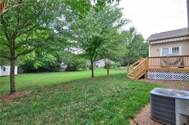 Building Photo - CORNELIUS RANCH 4 BEDROOM/FENCEDYARD