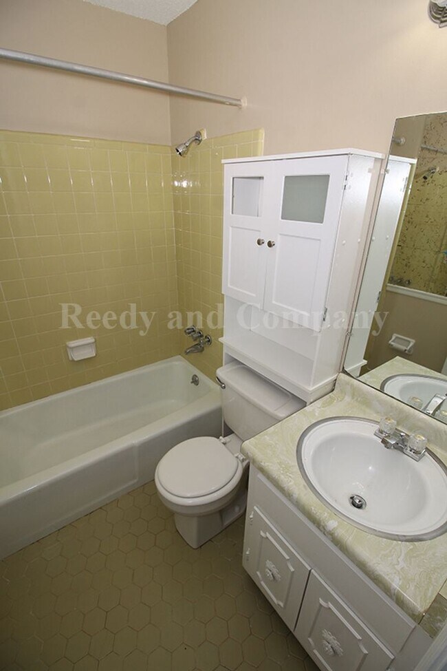 Building Photo - 5901 Tishomingo Dr