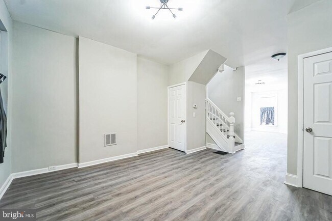 Building Photo - 2356 McCulloh St