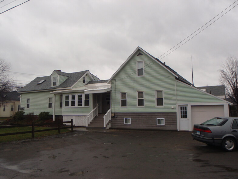 Primary Photo - 76 Water St