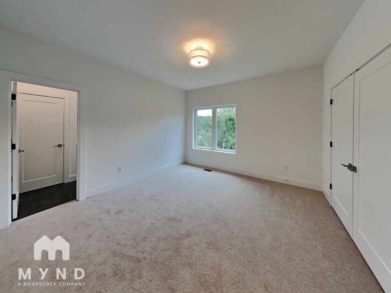 Building Photo - 1541 Millwood Pl
