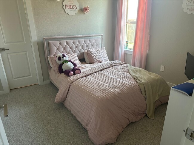 Building Photo - 122 Nightshade St