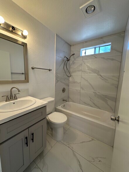 Primary bathroom - 1503 W 85th St