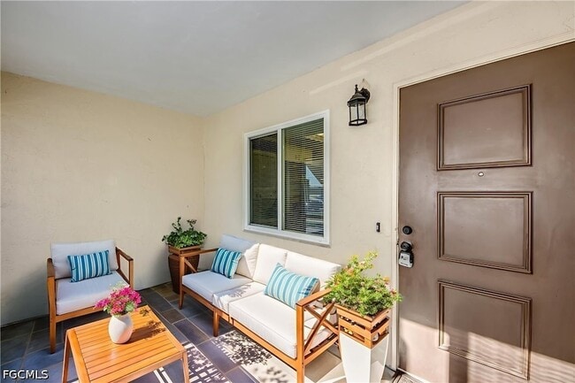 Building Photo - 2526 SE 16th Pl