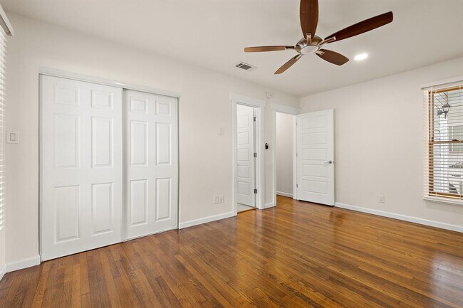Building Photo - 6101 Adalee Ave