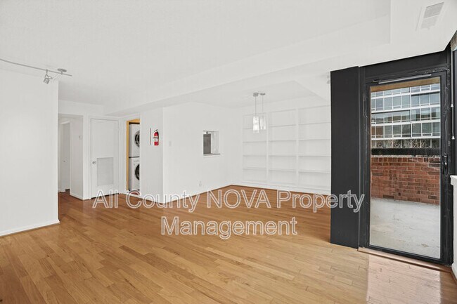 Building Photo - 1140 23rd St NW