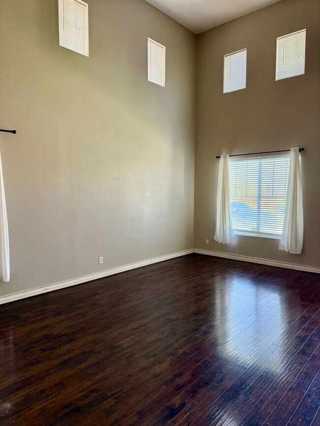 Building Photo - UPGRADED VICTORVILLE HOME
