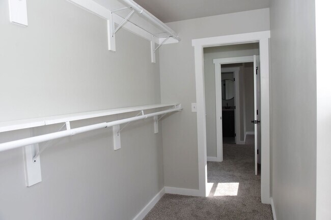 Building Photo - Coming Soon!!