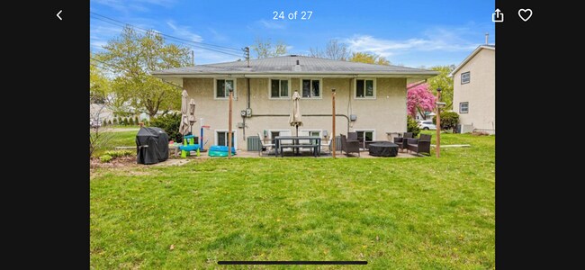 Building Photo - 1742 5th St