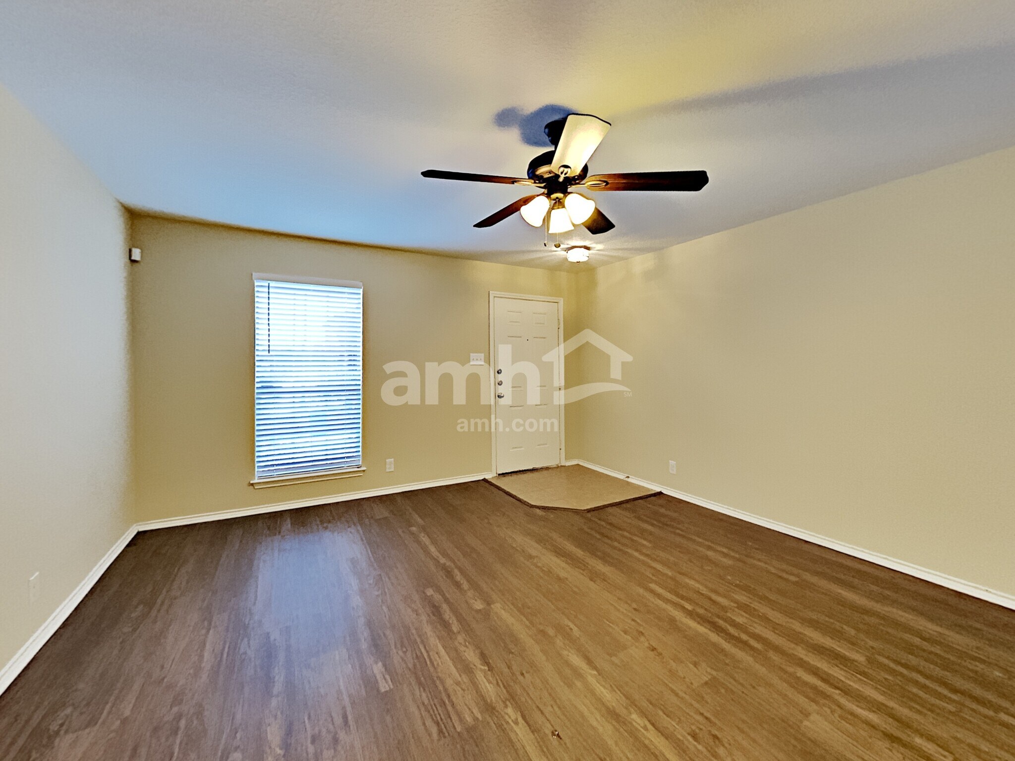 Building Photo - 455 Dolly Dr