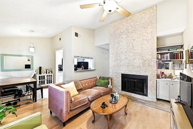 Building Photo - 2706 Salado St