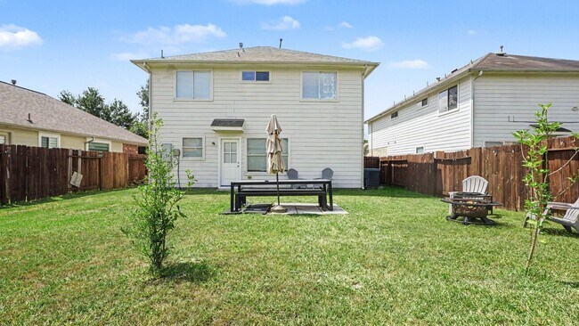 Building Photo - 9039 Serena Ln