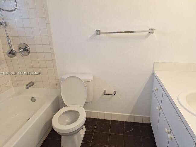 Building Photo - 12120 NE 6th Ave