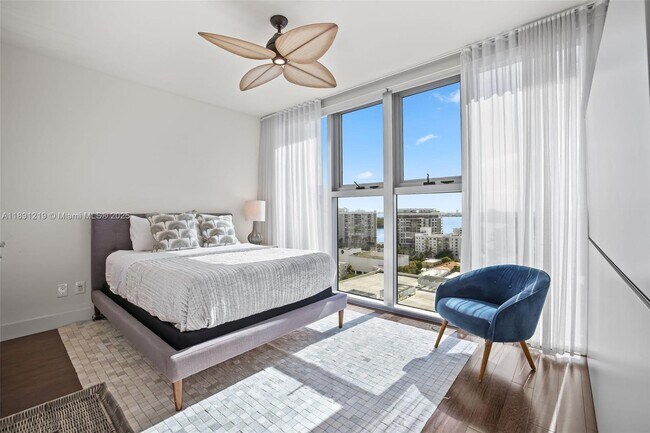 Building Photo - 6899 Collins Ave