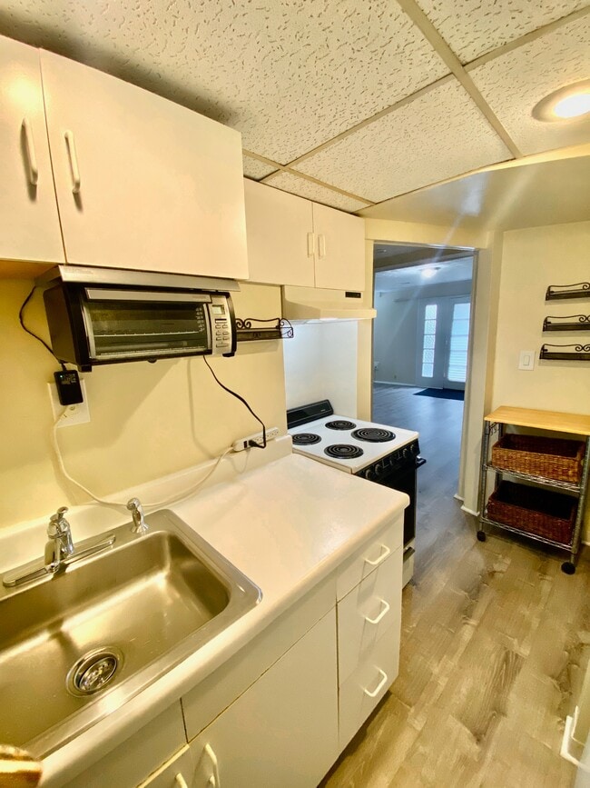 Building Photo - 5307 Pooks Hill Rd