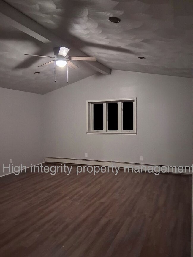 Building Photo - Property 013