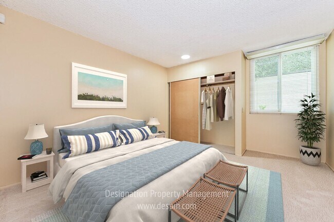 Building Photo - 3 BR 2 BA La Canada Flintridge 3 car garage