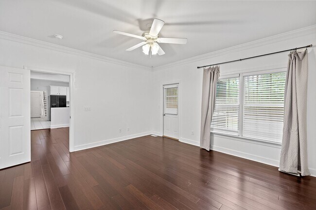 Building Photo - *Charming Farmhouse Style Retreat in Youngsville*