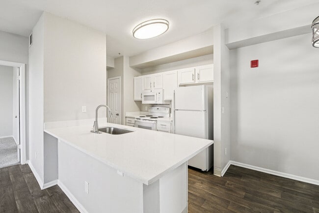 Building Photo - Creekstone Apartments