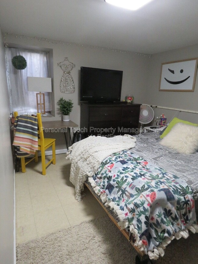 Building Photo - 1416 13th St S