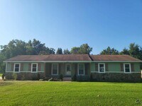 Building Photo - 2800 S Estates Rd