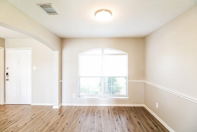 Building Photo - 304 Cedar Branch Dr