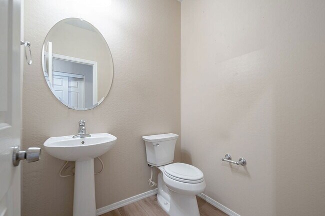 Building Photo - 26197 W Potter Dr