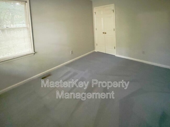 Building Photo - 102 Tapestry Terrace