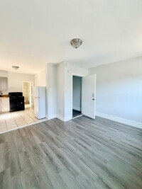 Building Photo - 1514 Arrott St