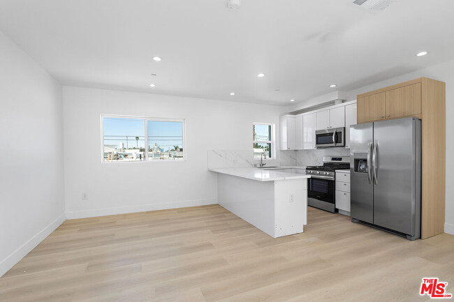 Building Photo - 10963 Calvert St