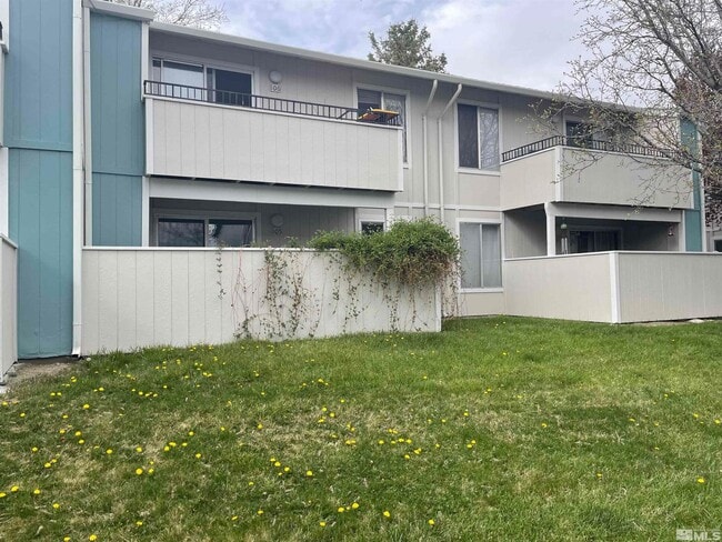 Primary Photo - 400 S Saliman Rd