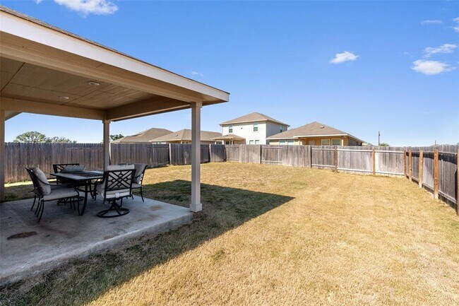 Building Photo - 504 Longmount Cv