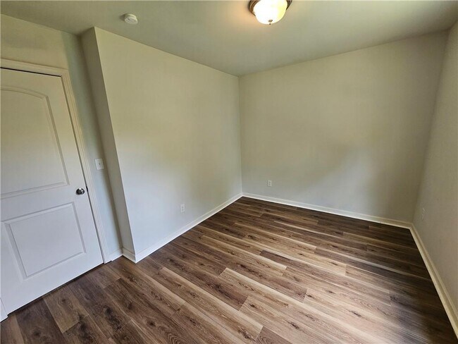 Building Photo - 316 Freeman Cir
