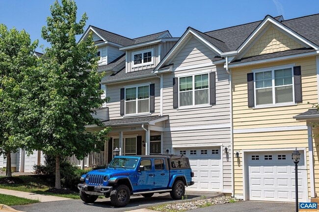 Primary Photo - 2135 Saranac Ct