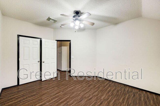 Building Photo - 11743 Berkway Trail