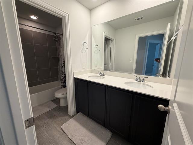 Building Photo - 5581 Crosby Dr