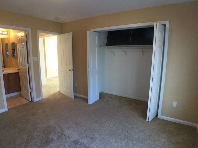Building Photo - Christiansburg, 3 BR / 2 BA, August 14th