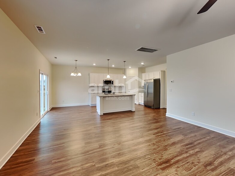 Building Photo - 4766 Chutney Dr