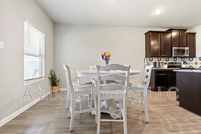 Building Photo - 7002 Flint Cyn