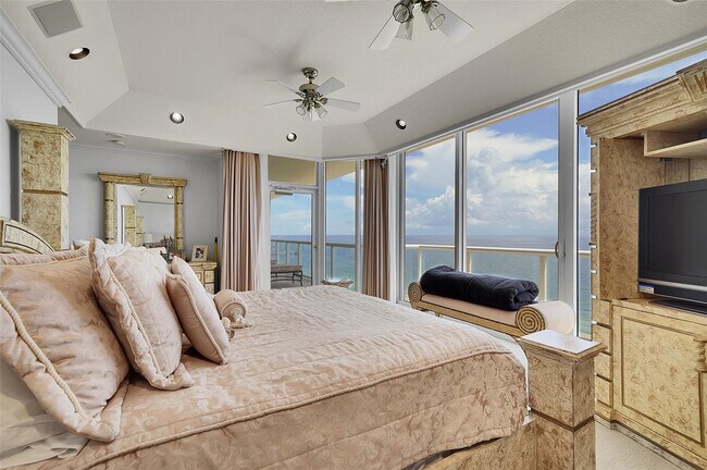 Building Photo - 6001 N Ocean Dr