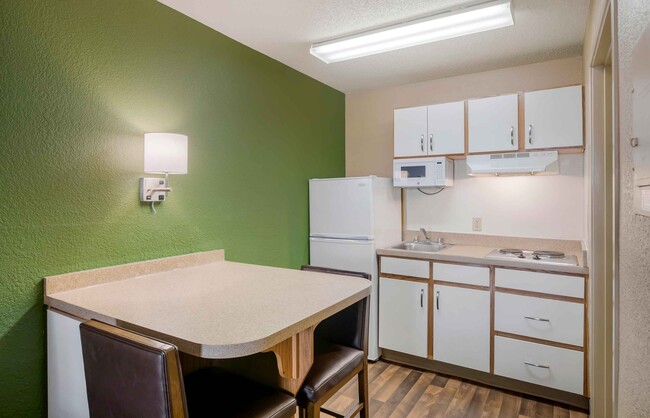 Building Photo - Furnished Studio-Atlanta - Perimeter - Ham...