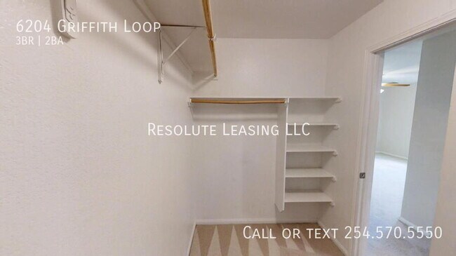 Building Photo - 6204 Griffith Loop