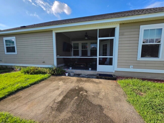 Building Photo - 2521 Lantana Ln