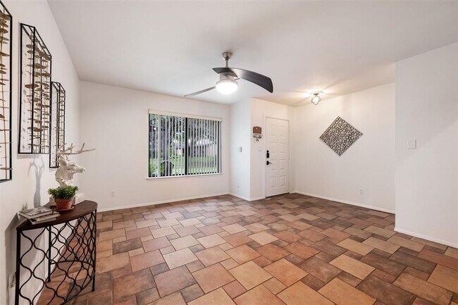 Building Photo - 9504 Quail Village Ln