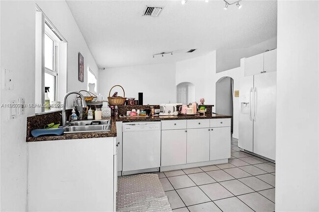 Building Photo - 11276 NW 58th Terrace