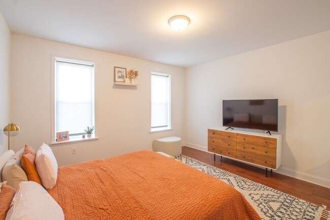 Building Photo - Beautiful Point Breeze Townhome