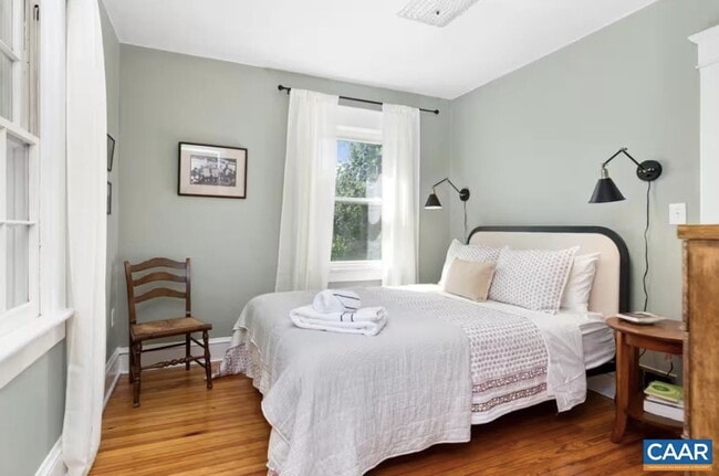 Building Photo - 243 Shamrock Rd